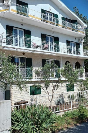 Apartments with a parking space Biograd na Moru, Biograd - 23705